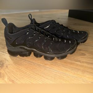 Nike Vapormax Plus - Black